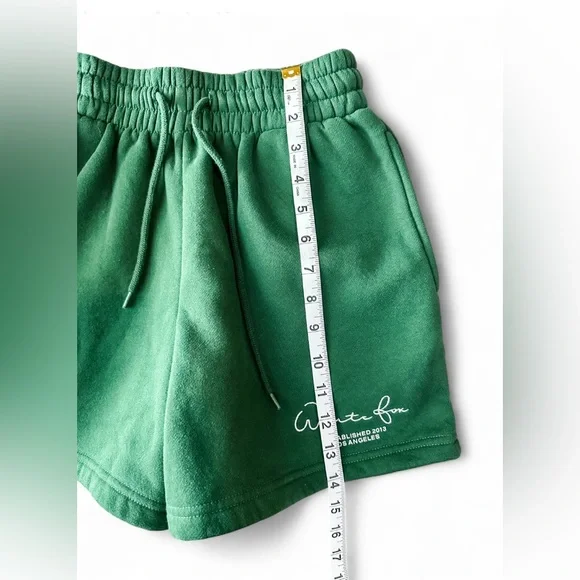 White Fox Sweat Shorts Green Women’s - Size XSmall - Picture 10 of 10
